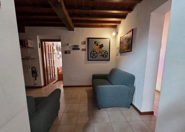 casa indipendente in vendita ad Arezzo in zona Centro Città