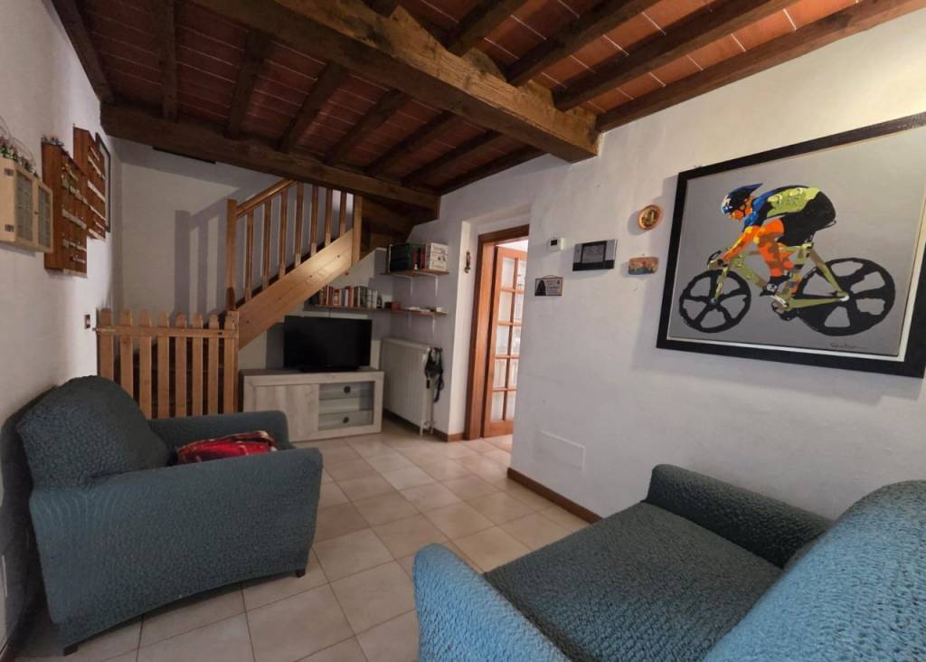 casa indipendente in vendita ad Arezzo in zona Centro Città