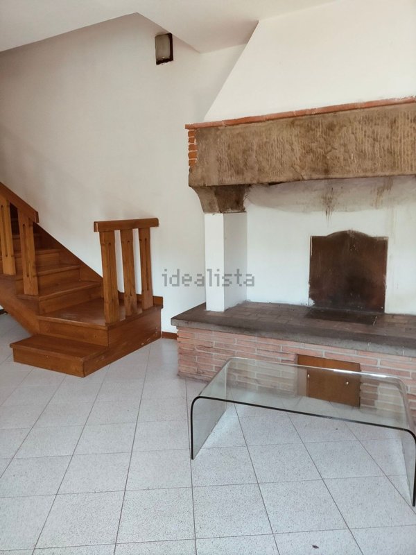 casa indipendente in vendita ad Arezzo in zona Agazzi