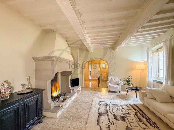casa indipendente in vendita ad Arezzo in zona Quarata