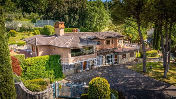 casa indipendente in vendita ad Arezzo