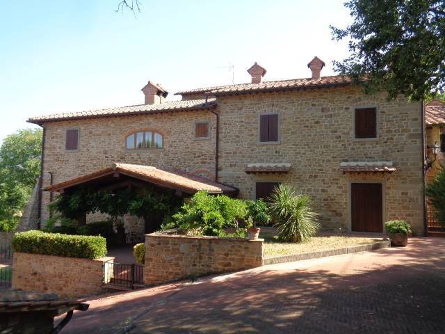 casa indipendente in vendita ad Arezzo in zona Vitiano