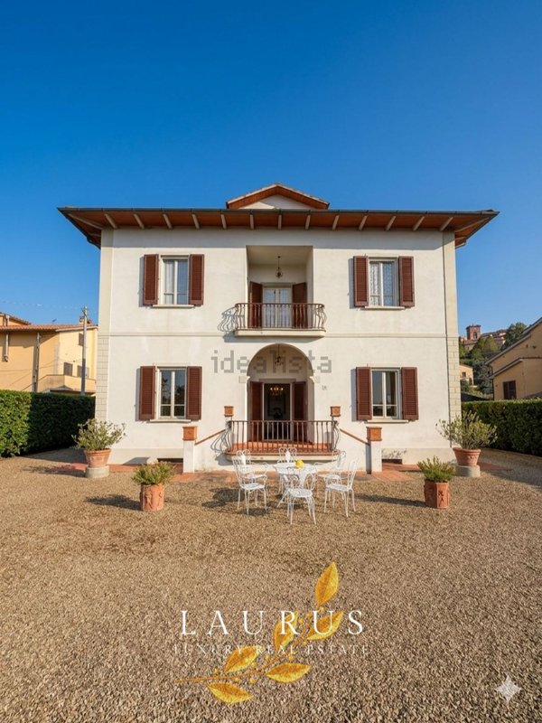 casa indipendente in vendita ad Arezzo in zona Frassineto