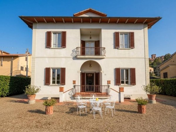 casa indipendente in vendita ad Arezzo in zona Rigutino