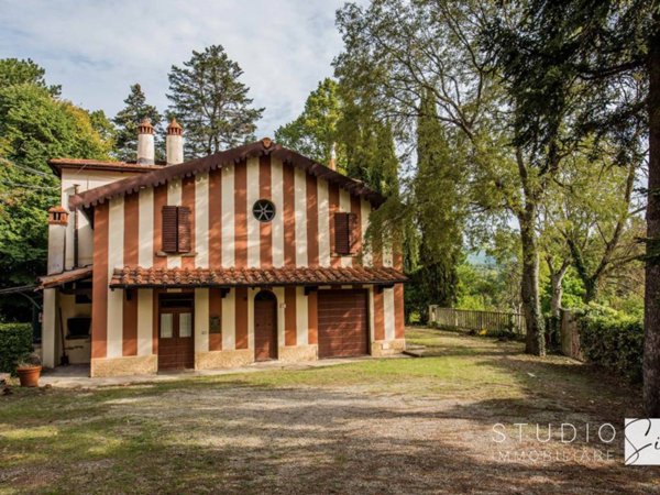 casa indipendente in vendita ad Arezzo in zona Santa Firmina