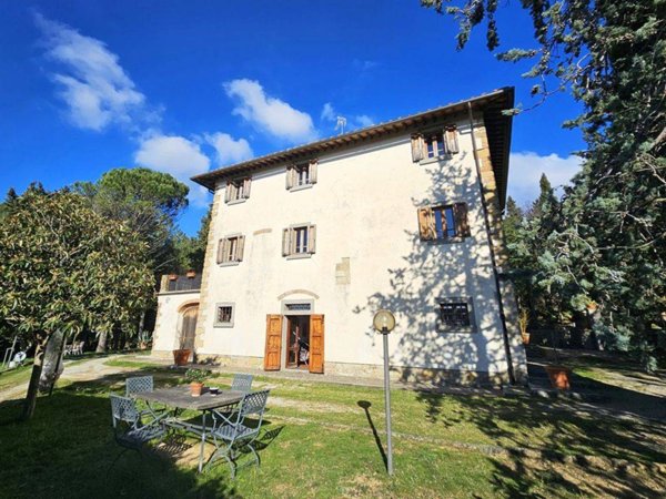 casa indipendente in vendita ad Arezzo in zona Rigutino
