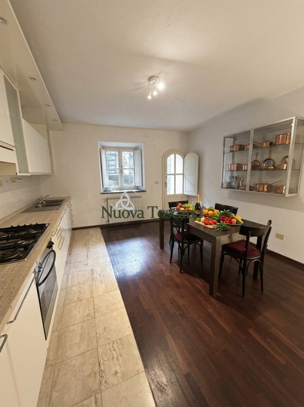 casa indipendente in vendita ad Arezzo in zona Centro Città
