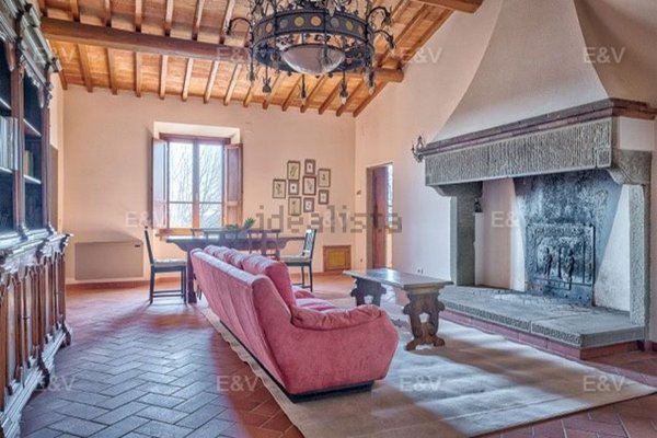 casa indipendente in vendita ad Arezzo in zona Olmo