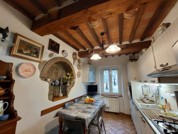 appartamento in vendita ad Arezzo in zona Puliciano