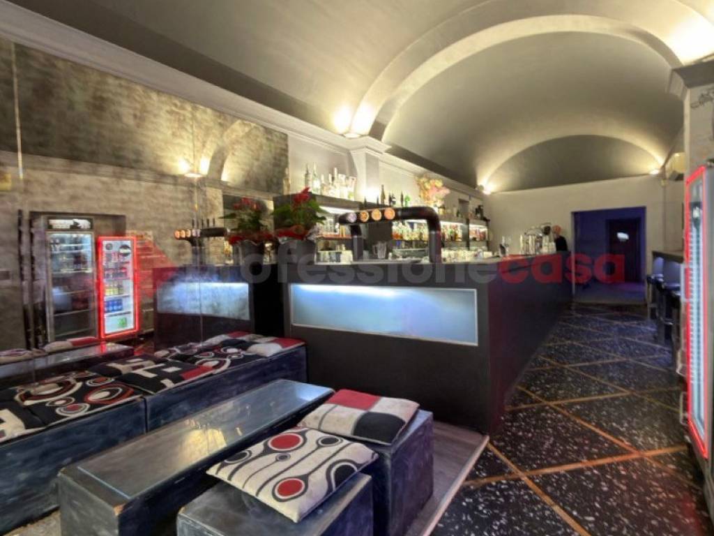 negozio in vendita ad Arezzo in zona Centro Città
