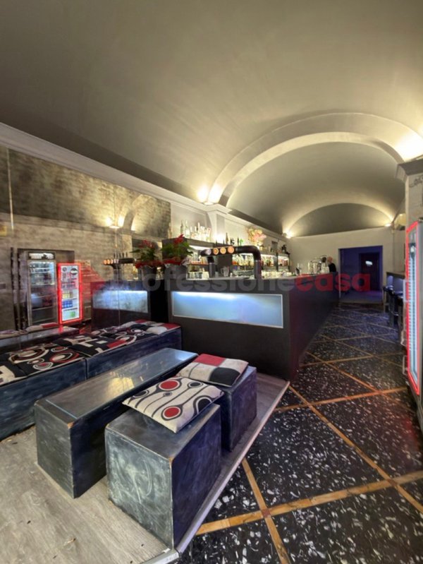 negozio in vendita ad Arezzo in zona Centro Città