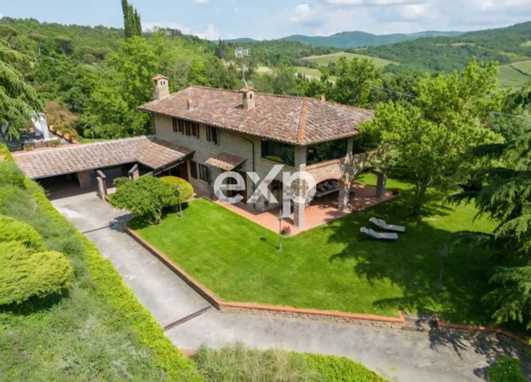 casa indipendente in vendita ad Arezzo