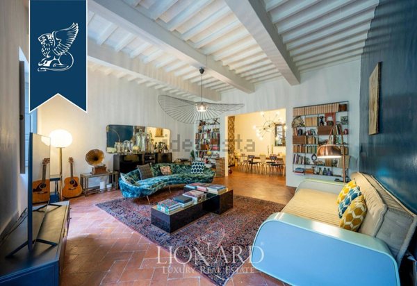 casa indipendente in vendita ad Arezzo in zona Centro Città
