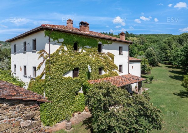 casa indipendente in vendita ad Arezzo in zona Antria