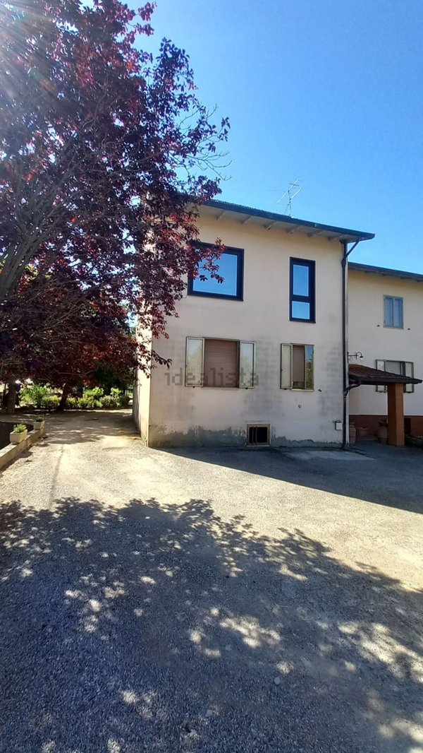 appartamento in vendita ad Arezzo in zona Rigutino