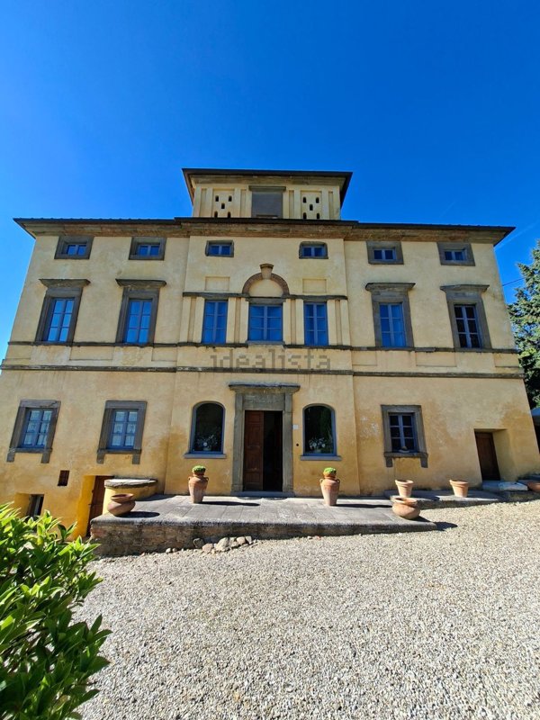 casa indipendente in vendita ad Arezzo in zona Olmo