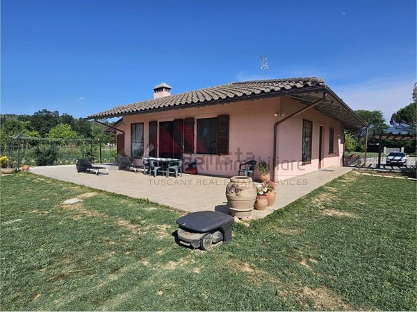casa indipendente in vendita ad Arezzo in zona Santa Firmina
