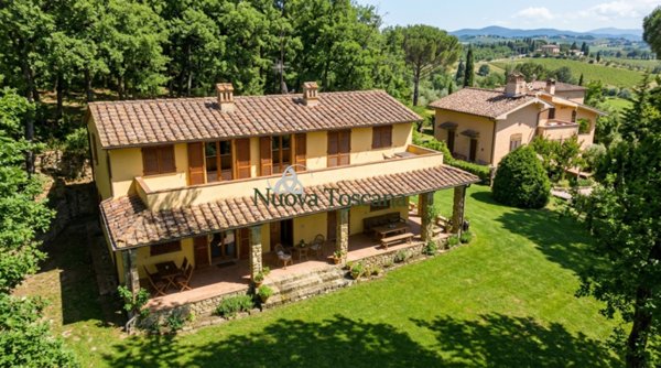 casa indipendente in vendita ad Arezzo in zona Antria