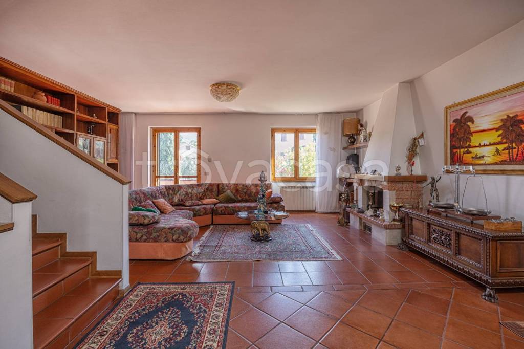 casa indipendente in vendita ad Arezzo in zona Santa Firmina