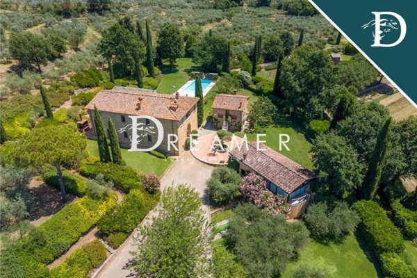 casa indipendente in vendita ad Arezzo