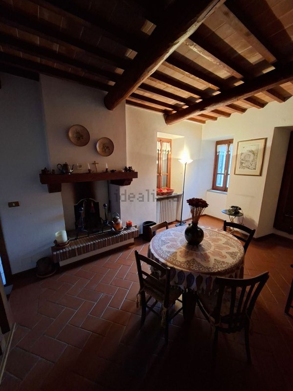 appartamento in vendita ad Arezzo in zona Ceciliano