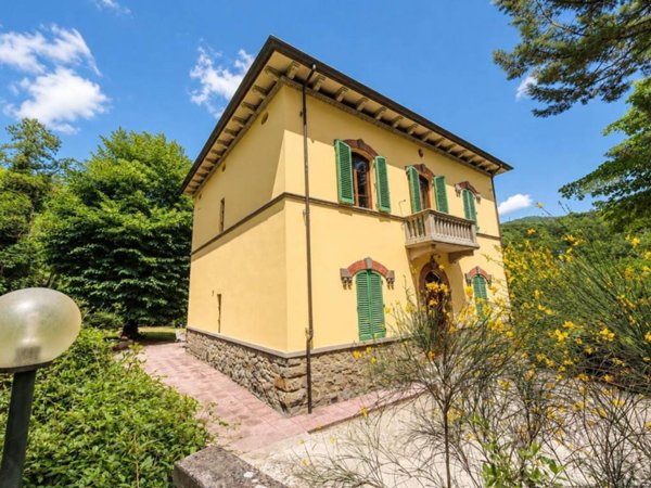 casa indipendente in vendita ad Arezzo in zona Fiorentina