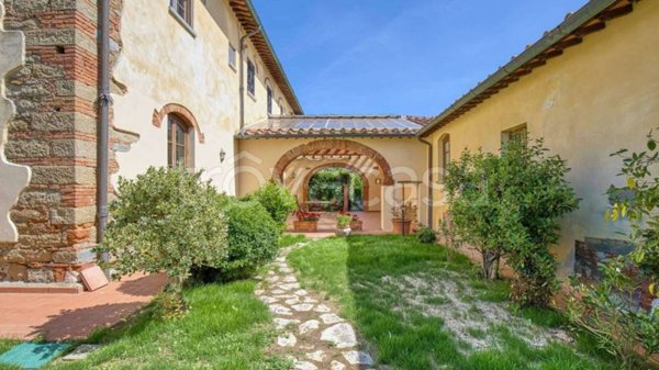 casa indipendente in vendita ad Arezzo in zona Santa Firmina
