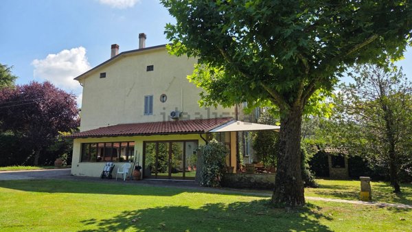 casa indipendente in vendita ad Arezzo in zona Chiassa-Tregozzano