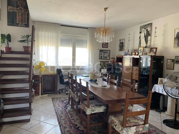 appartamento in vendita ad Arezzo in zona Pratantico-Indicatore