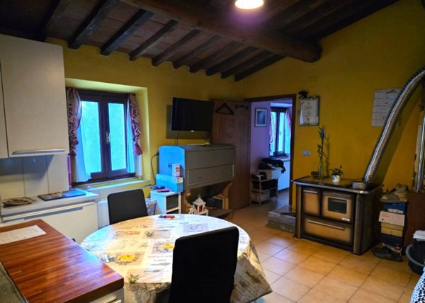 casa indipendente in vendita ad Arezzo in zona Gragnone