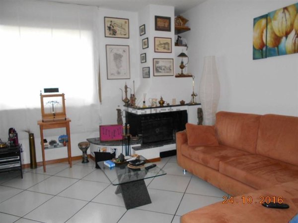 casa indipendente in vendita ad Arezzo in zona Bagnoro