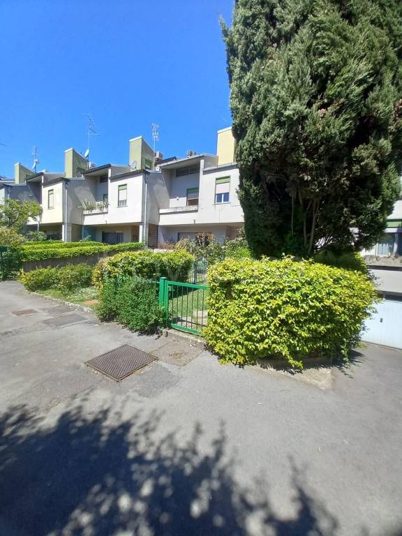 casa indipendente in vendita ad Arezzo in zona Santa Firmina