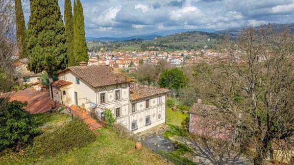 casa indipendente in vendita ad Arezzo in zona Centro Città