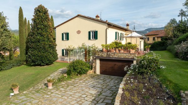 casa indipendente in vendita ad Arezzo