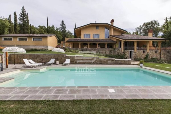 casa indipendente in vendita ad Arezzo in zona Chiassa-Tregozzano