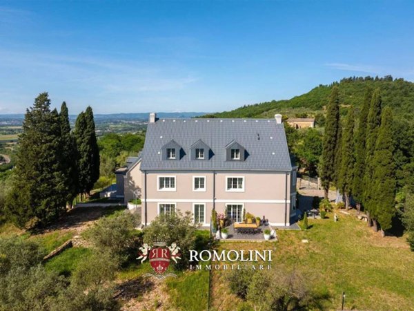 casa indipendente in vendita ad Arezzo in zona San Zeno