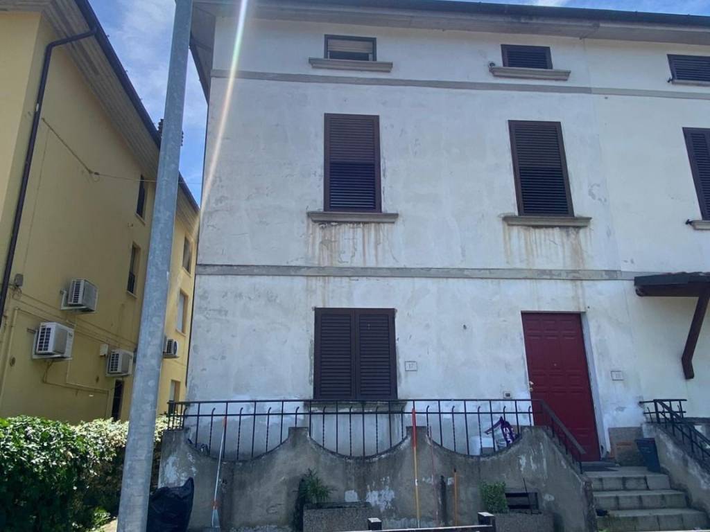 casa indipendente in vendita ad Arezzo in zona Fiorentina