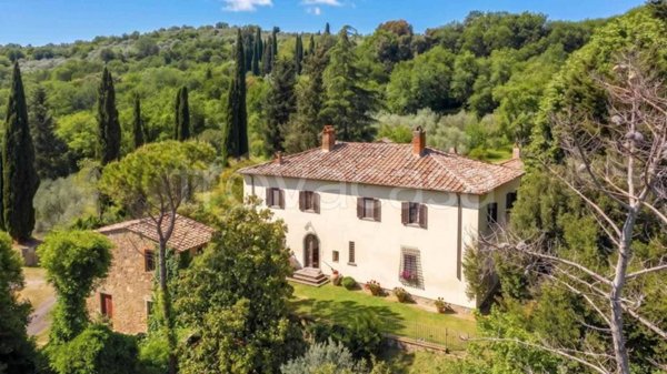 casa indipendente in vendita ad Arezzo in zona Centro Città