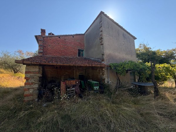 casa indipendente in vendita ad Arezzo in zona Agazzi