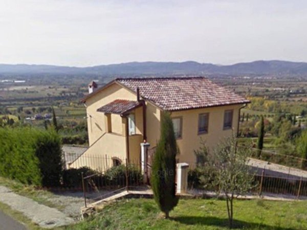 casa indipendente in vendita ad Arezzo in zona Centro Città