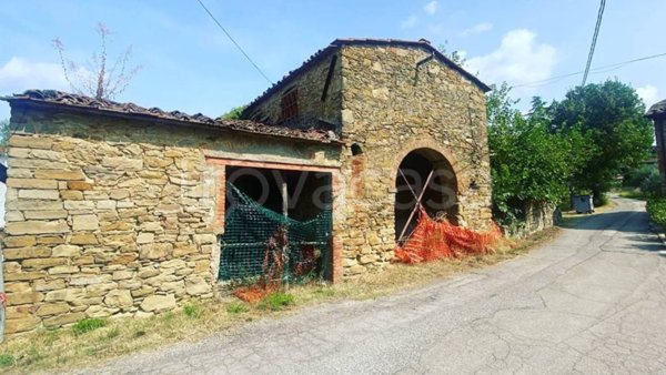 casa indipendente in vendita ad Arezzo in zona Tregozzano