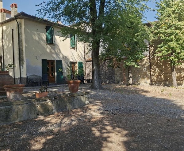 casale in vendita ad Arezzo in zona Giotto/XXV Aprile