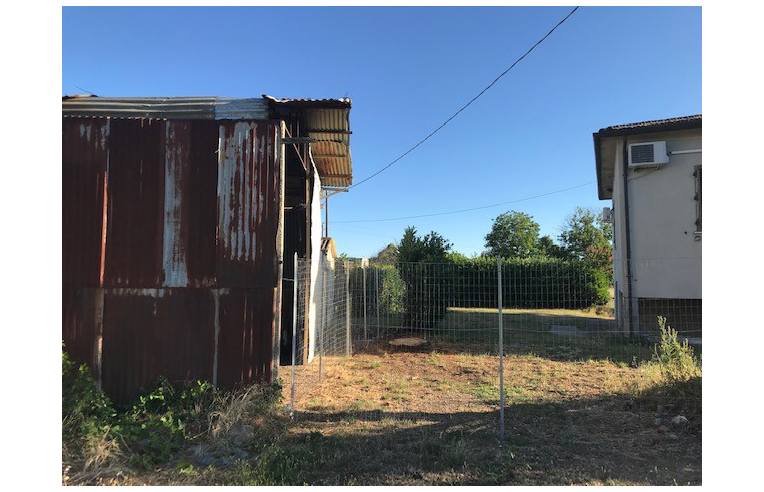 casa indipendente in vendita ad Arezzo in zona I Sadotti