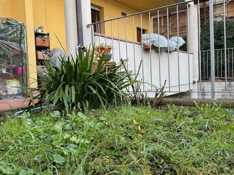 appartamento in vendita ad Arezzo in zona Staggiano