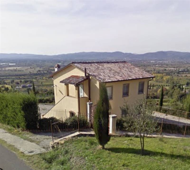 casa indipendente in vendita ad Arezzo in zona Puliciano