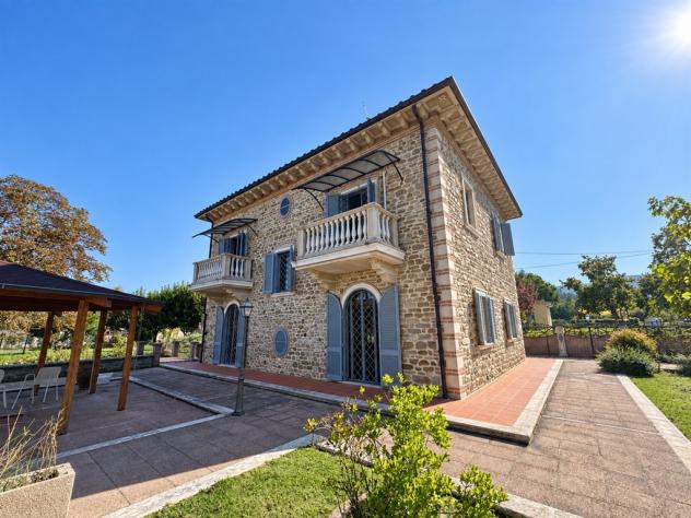 casa indipendente in vendita ad Arezzo