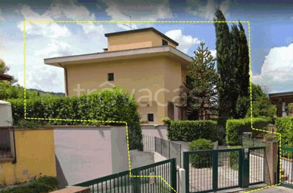 casa indipendente in vendita ad Arezzo in zona San Giuliano