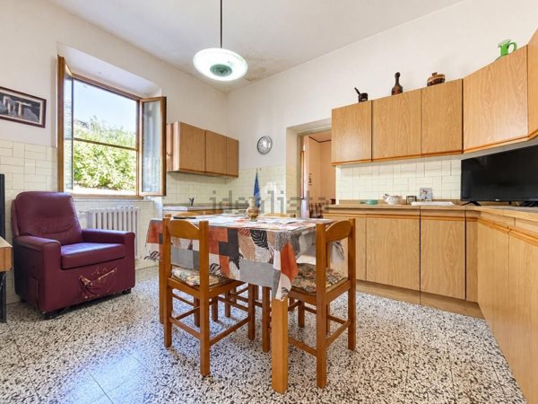 appartamento in vendita ad Arezzo in zona Puglia
