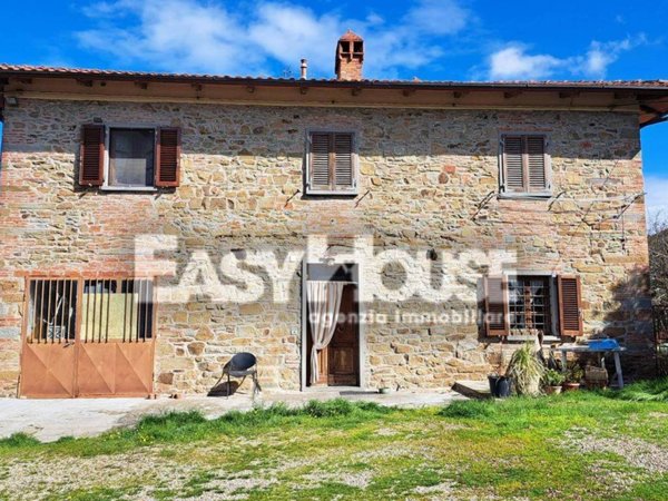casa indipendente in vendita ad Arezzo in zona Fiorentina