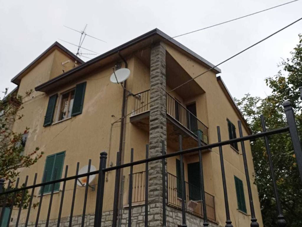 casa indipendente in vendita a Badia Tedalda in zona Fresciano